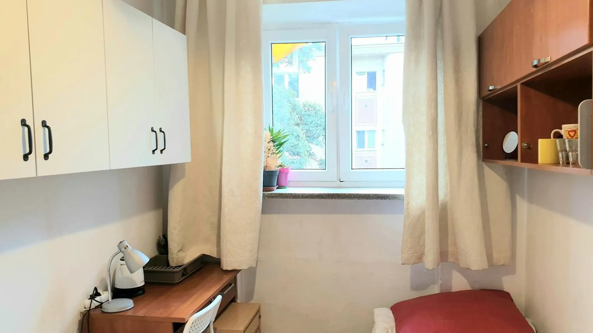 Vandrarhem Rooms By Kino Femina Warszawa Polen